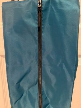 Veken Travel bag w/zipper Like New